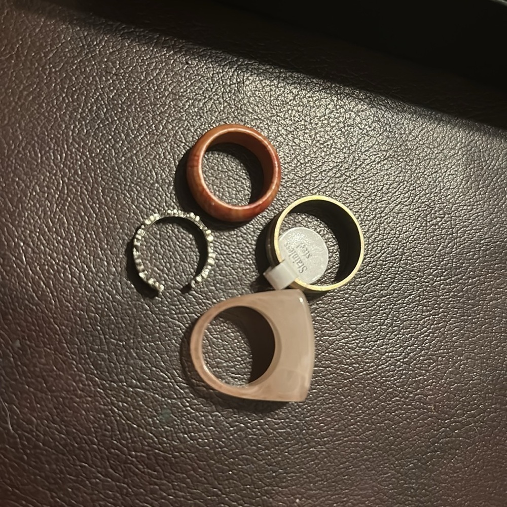 100 rings - Picture 5 of 6